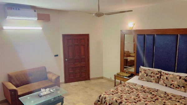 Hotel Imperial DHA image 21